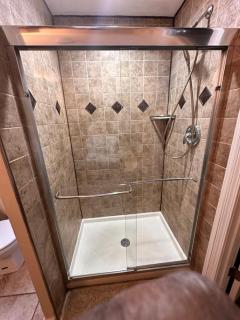 A huge Sprawling House on a large lot -15 minutes to St Louis - 4