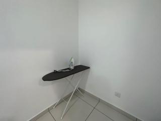 46 Crest Near Yi Jia HeLiXuan New Cathay Long Sing Mount Austin Restaurant - Johor Bahru - 1