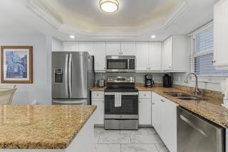 Fantastic Gulf Front Condo on the North End of the Island - Beach Villas # 504 condo - 4