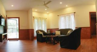 Waves and Shores Beach Villa - Mararikulam - 9
