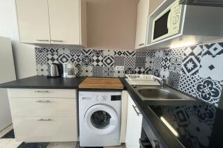 Spacious apartment on the seafront - 8