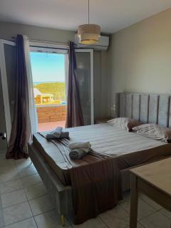 Golden View Suites - Agia Pelagia - 1