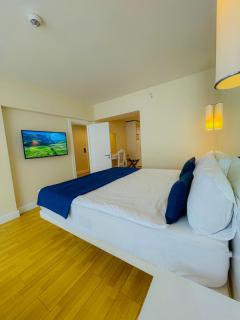 Luxury View Hotel - 1
