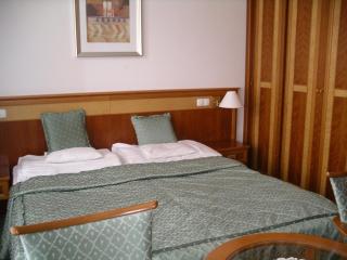 Palast Wellness Appartement - Hévíz - 4