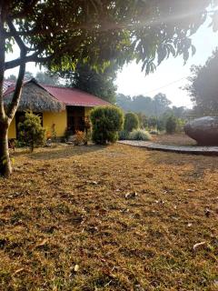 Iartong Guest House - Mawlynnong - 1