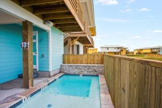 Beach Boardwalk Private Pool Golf Cart Friendly - Port Aransas - 9