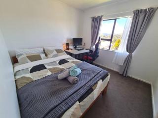 Hilltop Blue Sky House - Porirua - 9