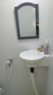 Shyam Homestay Front Room With Private Bathroom - 2