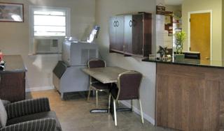 Budget Host Inn - New Berlinville - 9