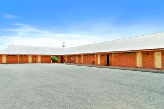 Comfort Inn Bishops Lodge - Hay - 9