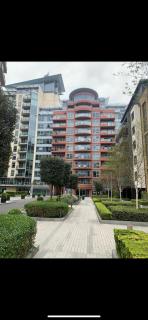 2 Bedroom Apartment Battersea Reach - Londra - 8