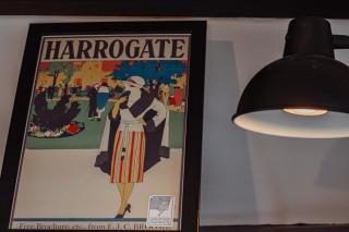 Modern Bright Central Spacious Flat - 8