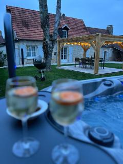 Gîte avec jacuzzi 6 personnes - Brouchaud - 9