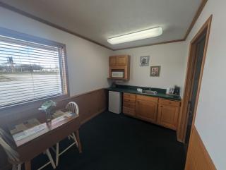 Auburn Inn Motel - - 1