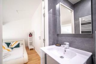 PETIT DUPLEX - Nouveau duplex central avec wifi et clim pour 2 - Antibes - 6