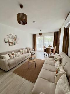 Gül Homes: Denize yakın merkezi Modern Ev - Kemer - 0