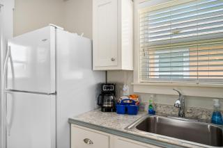 The Cozy Pelican - Rockport - 1
