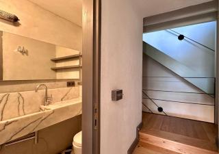 Private Central 2BR/2BA House w Patio&Terrace - Konak - 2