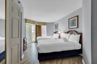 Stunning Condo with Wall-to-Wall Windows Overlooking Ocean - 8