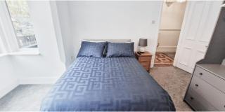 Double Room in Modern House near Nottingham - 8