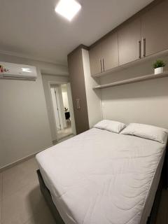 Canto do Forte, Próx. á Praia, Churrasqueira, Ar-cond, Wi-fi ,Vaga de Garagem, Acomoda até 5 pessoas - 6