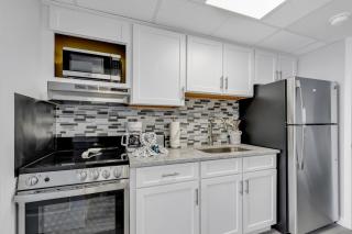 Boardwalk Resort: Ocean Breeze Retreat - Myrtle Beach - 2