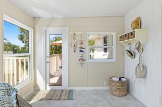 On the Rocks- Gorgeous Newly Renovated Pool Home - Sanibel - 6