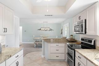 On the Rocks- Gorgeous Newly Renovated Pool Home - Sanibel - 1