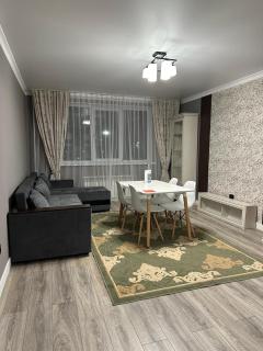 Navoi 3 Spacious sunny apartment - Almaty - 0