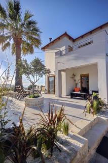 Serenity Garden Retreat - 0