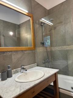 Departamento en Arelauquen con excelentes vistas, San Carlos de Bariloche - San Carlos de Bariloche - 7