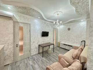 Batumi Apartment Near the sea - Batoemi - 8