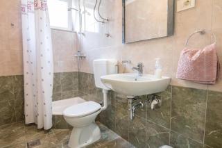 Apartments with WiFi Makarska - 23010 - 3