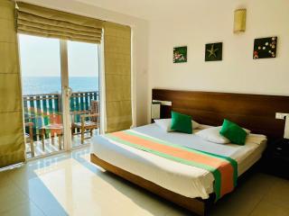 Saprin Beach Resort - Uswetakeiyawa - 6