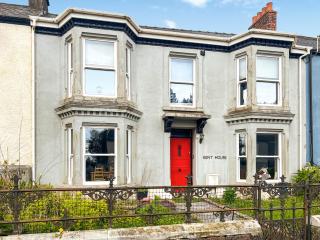 Kent House - Carmarthen - 1