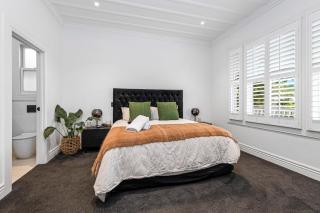 Grey Lynn Luxury 4BD Villa w Pool Free Parking - Auckland - 4