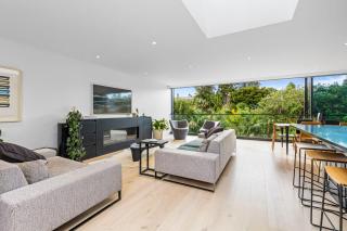 Grey Lynn Luxury 4BD Villa w Pool Free Parking - Auckland - 1