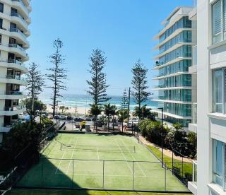 Burleigh Beach - Steps away from the Sand - Gold Coast - 6