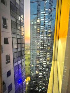 Thompson Suites Fort Victoria Tower BGC Loft Type 1BR - Manila - 2