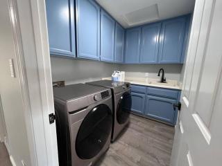 Entire 3 BR & 2 BA house for business and family - Modesto - 2