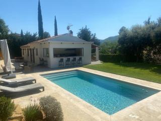 Magnifique Villa Le Sud Climatisée à 10 mn des Plages avec Piscine pour 6 Personnes Classée 4 Etoiles à Le Beausset - Le Beausset - 0