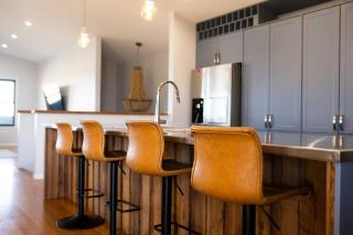 Eglinton Retreat Modern Home with Pizza Oven - Eglinton - 2