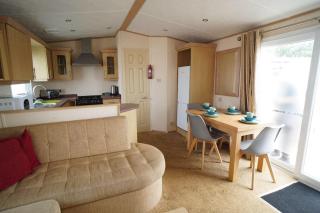 3 bedroom Caravan pets free linen included - 4