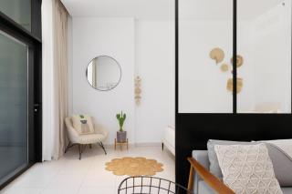 Charming Apartment in Burj Khalifa District - Marquise Square - Dubai - 2