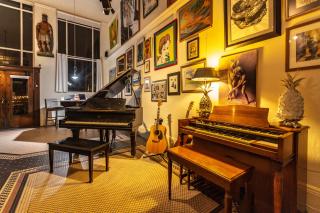 Luxury 1920s Bank Loft, Art Gallery & Music Space in Tomales, CA - Tomales - 7