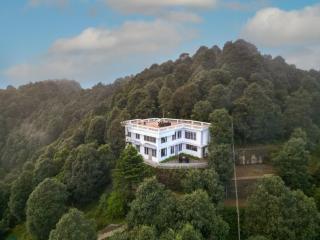 JHS Estate by Just Homestay - 0
