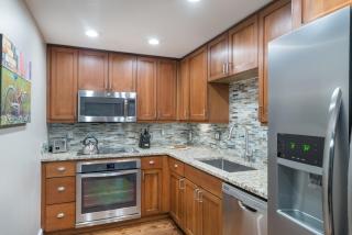 River Club 305 - 8