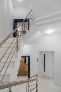 Lotus Center Inn - 4