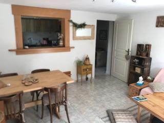 Côté Rive, au bord de la rivière La Moselotte et terrasse - 1