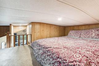 Cabin 10- Cozy Toronto Lake Cabin - Walk to the Water cabin - - 2